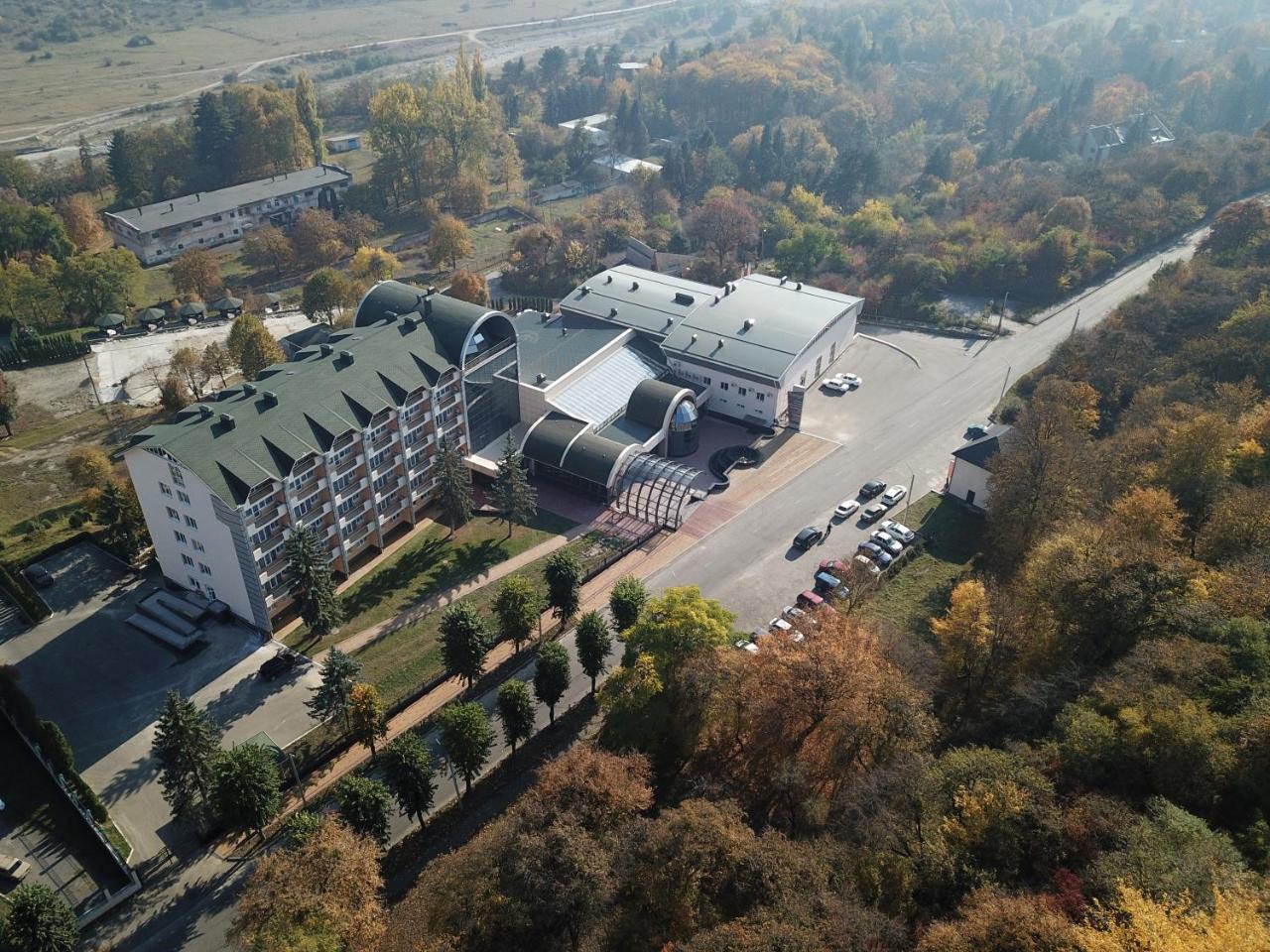 Azimut Hotel Nalchik Exterior photo